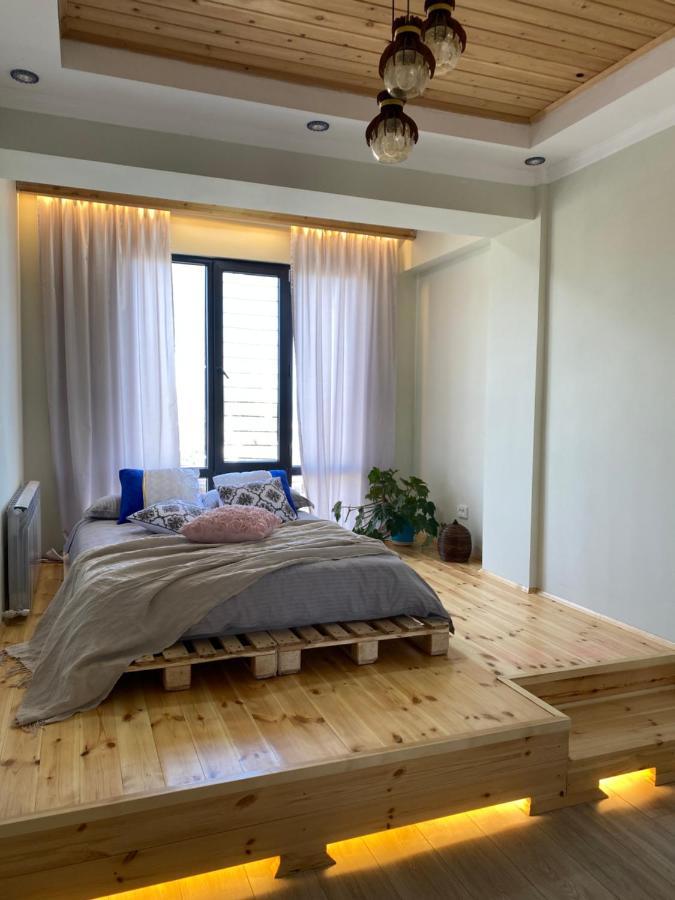 Bird'S Nest - Apartment In Downtown Karakol Luaran gambar